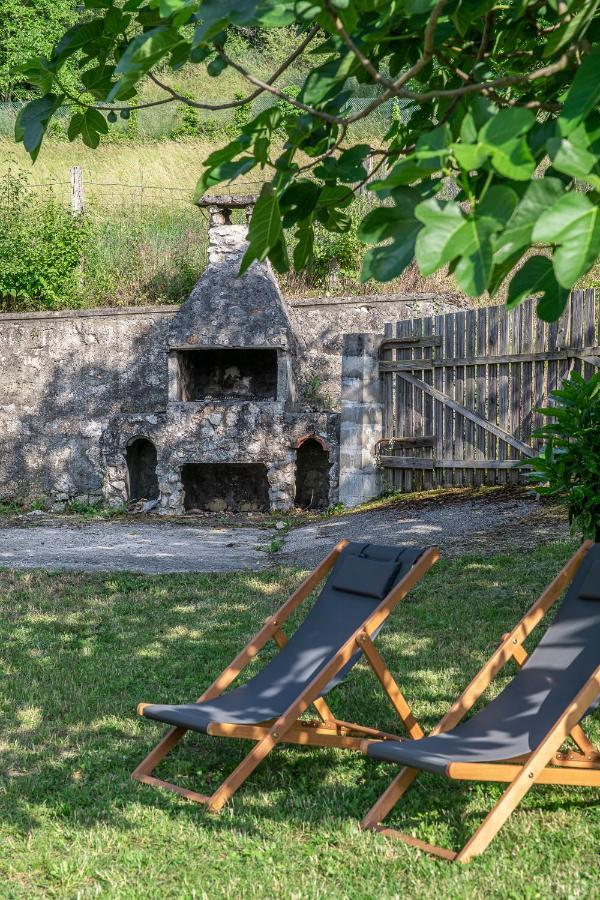 Le Gite De La Cascade Champagneux Exterior foto